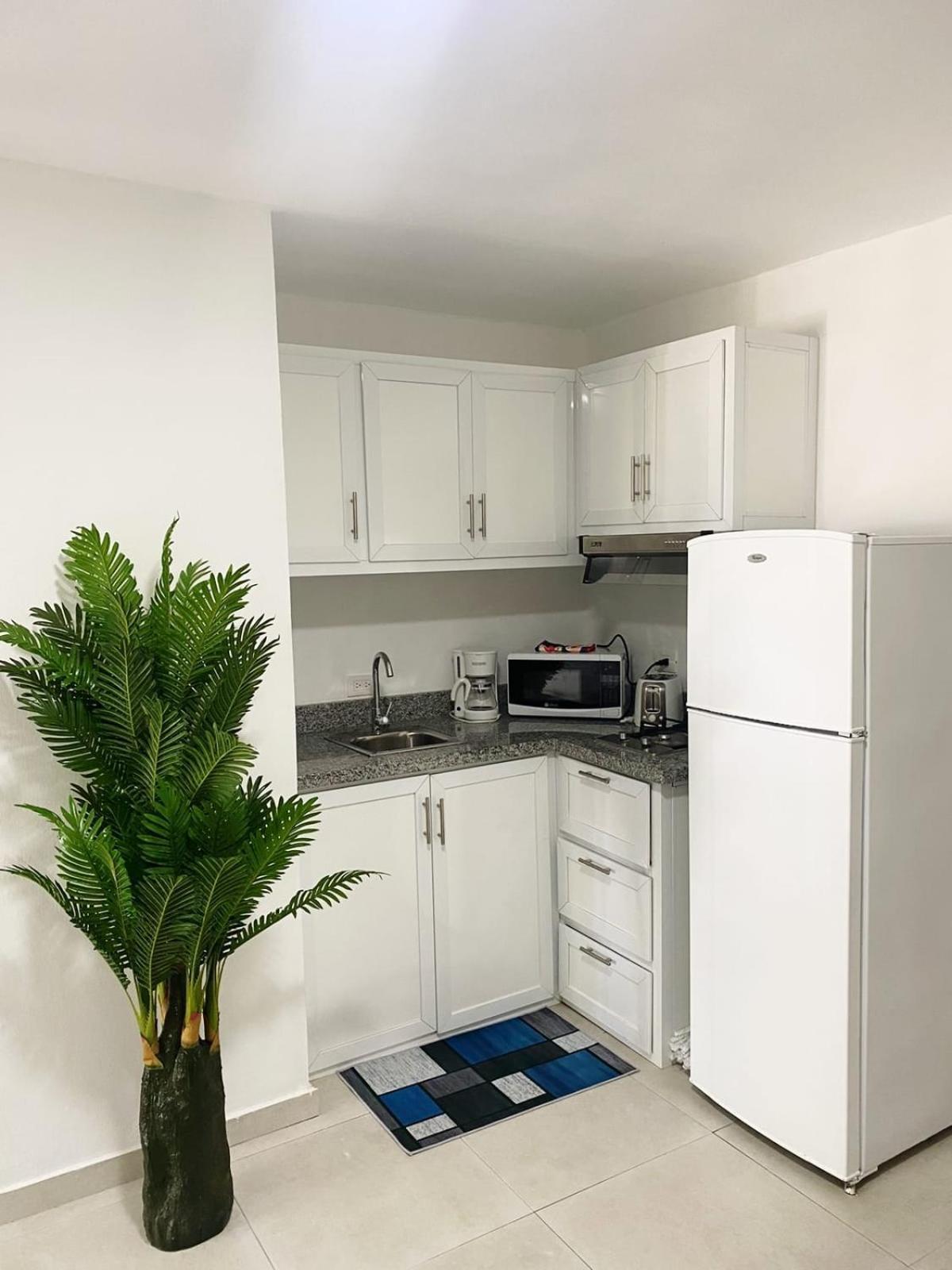Cabarete Kite Beach Rooms & Condos ภายนอก รูปภาพ